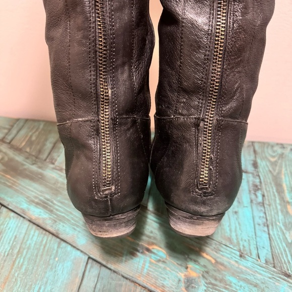 Steve Madden Black Leather Buckle Cher Boots Zipper Back Size 8B - Picture 10 of 14